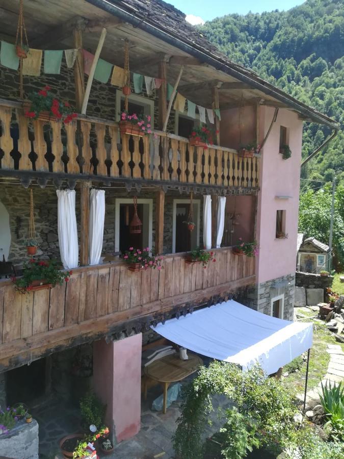 Shanty Calasca-Castiglione Eksteriør bilde